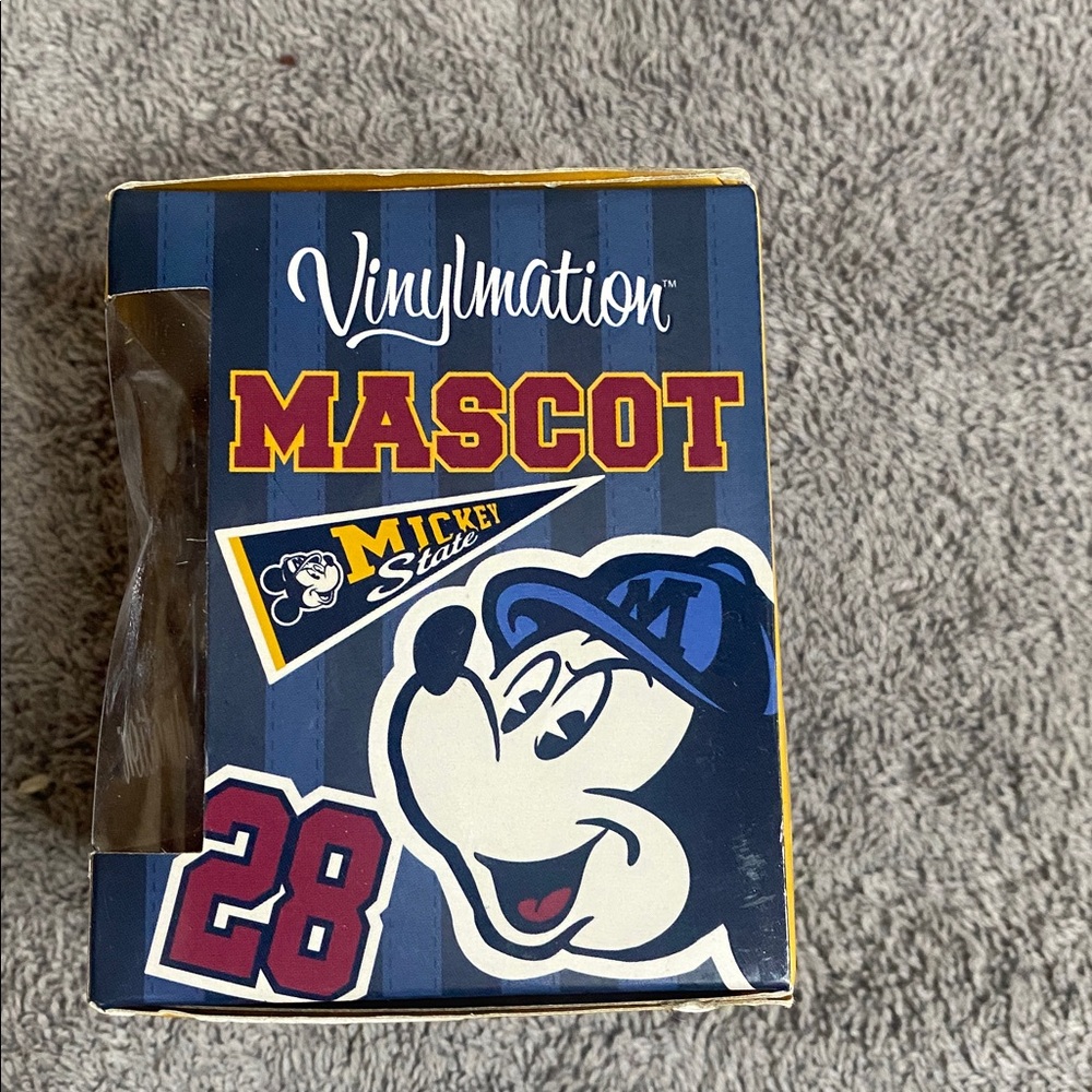 🐛NWT Retired Disney Vinylmation Pluto from the "Mascots" series! - Picture 2 of 3